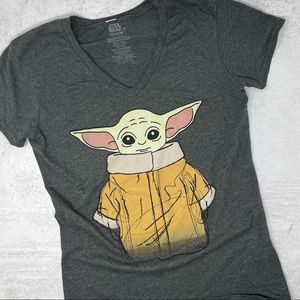 Star Wards Women's Baby Yoda V- Neck Graphic Tee Size L